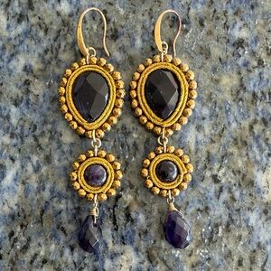 Vintage purple stone and gold bead earrings 💜💛